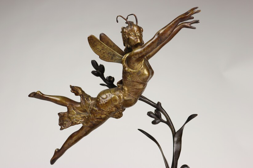 The golden fly, empty pocket in bronze by Alfred Grévin 